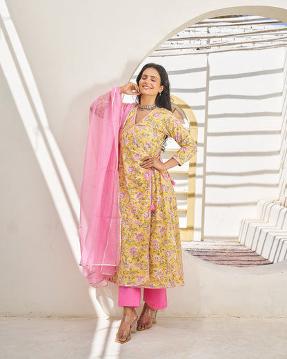Timeless Elegance Handblock Suit Set