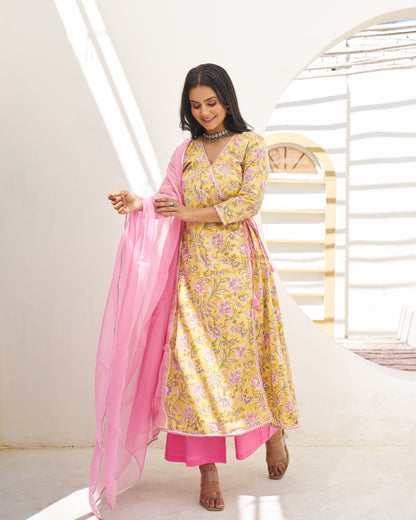 Timeless Elegance Handblock Suit Set