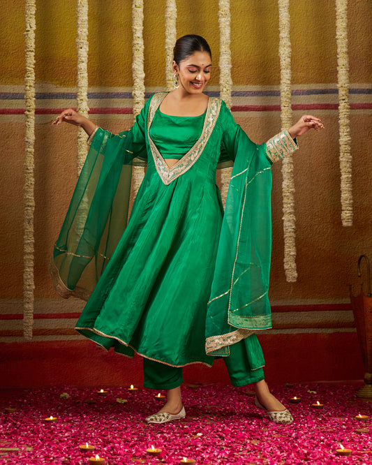 Nazaara Silk Gotapatti Suit Set